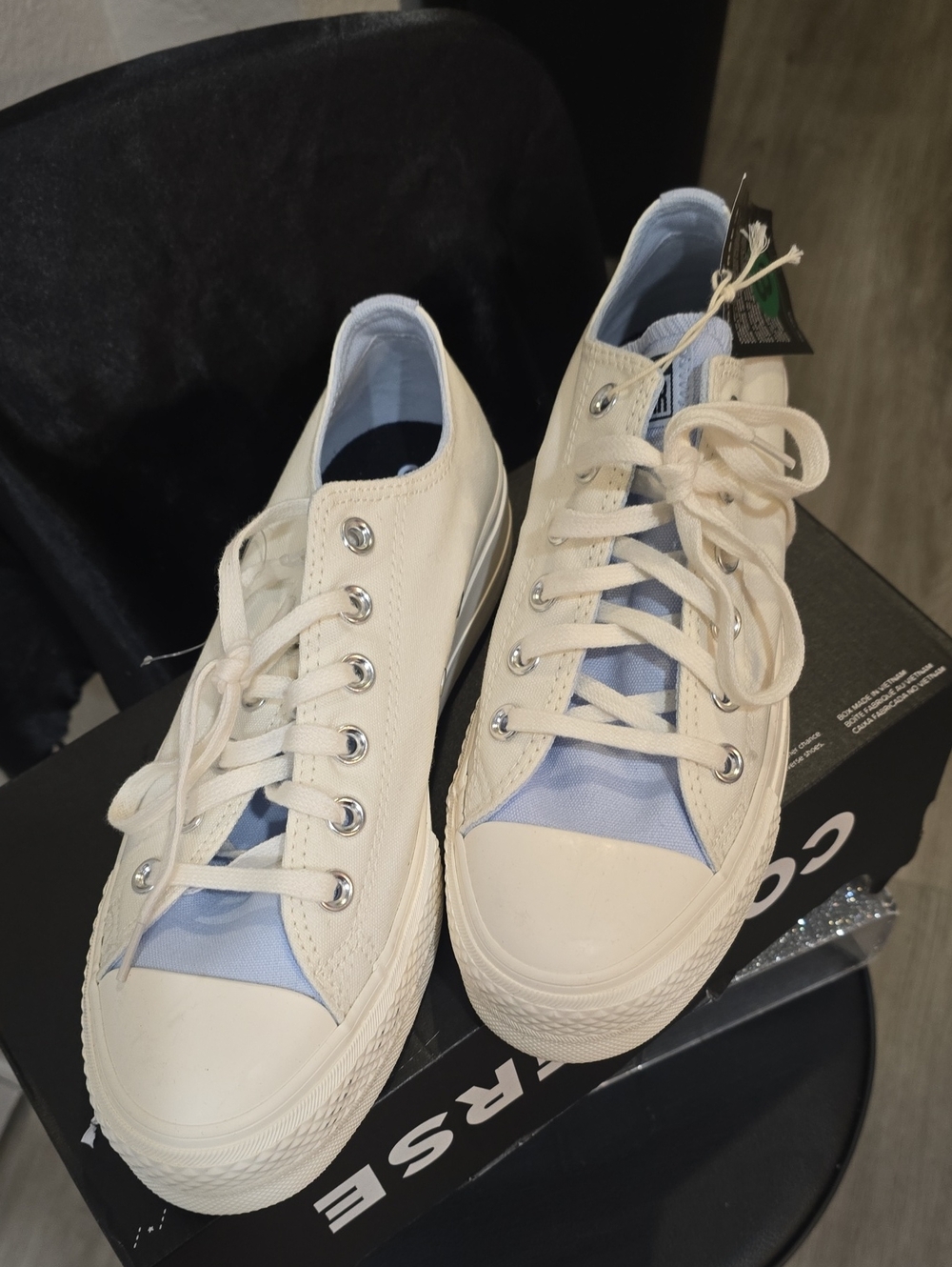 Converse Chuck Taylor All Star Low Top Platform Sneaker - Picture 11 of 13